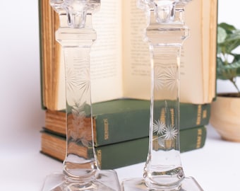 Vintage geätztes Glas Kerzenständer Paar Uran Glow Floral Starburst