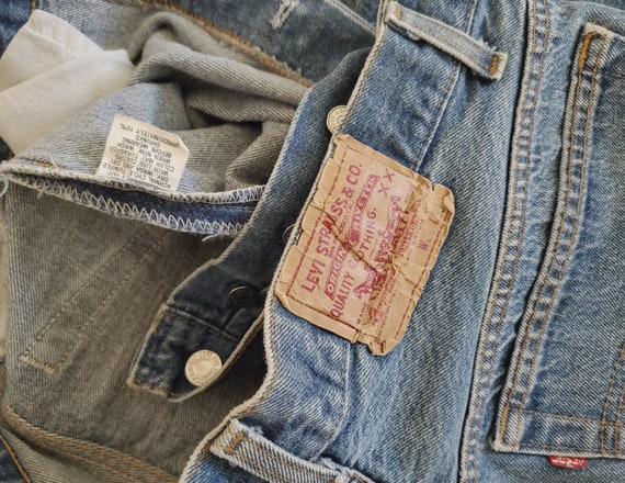 Vintage 501 Levis Jeans 38x33 Distressed Jeans Ma… - image 9