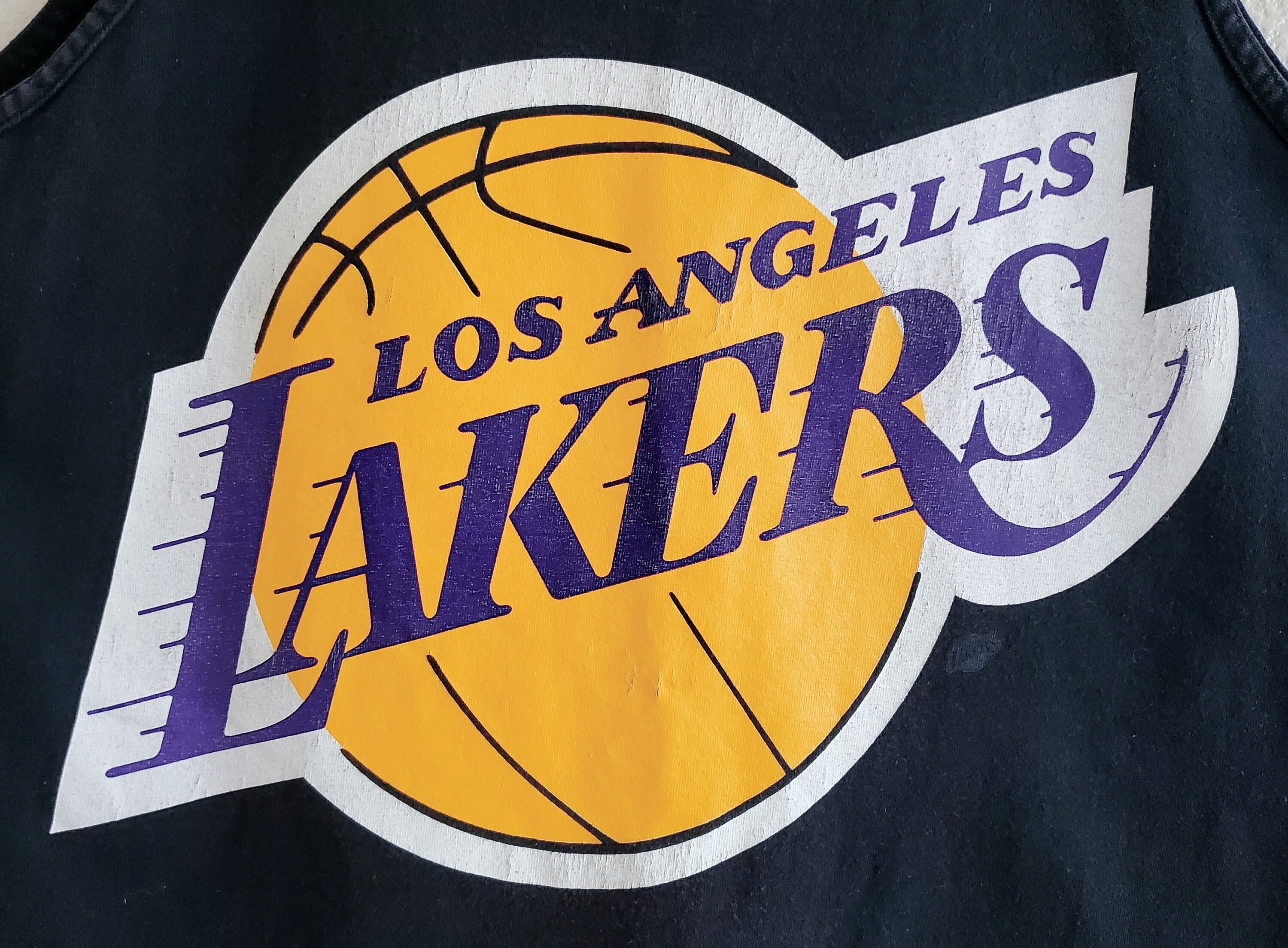lakers sleeveless shirt