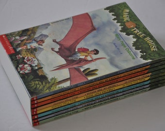 MAGIC TREE HOUSE - Paperback Books Special Boxed Set # 1-8 : Mary