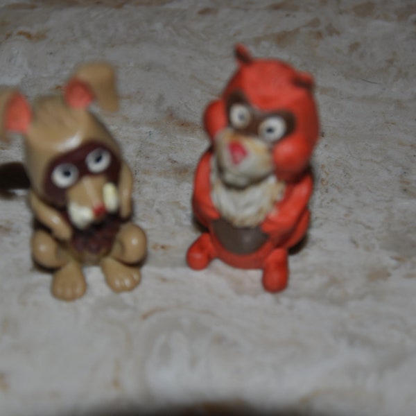 2x Very Rare The Daily Fable 1968 Bully Style Figures Vintage PVC Plastic Figure Toys