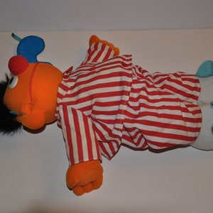 Sleep 'N Snore Ernie Vintage Talking Sesam Street Toy TYCO 1996 Talking & Singing Plüsch Puppe 18 Bild 3