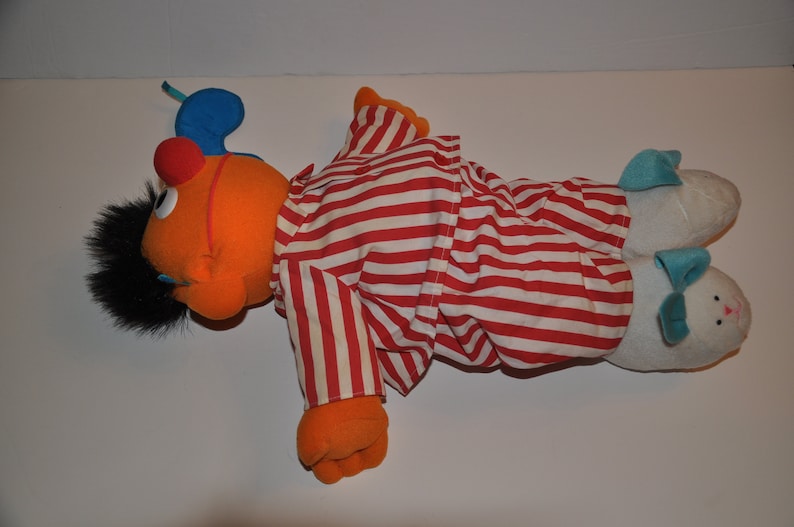 Sleep 'N Snore Ernie Vintage Talking Sesam Street Toy TYCO 1996 Talking & Singing Plüsch Puppe 18 Bild 3