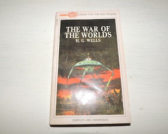 1967 The War Of The Worlds by H.G. Wells Paperback Book