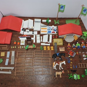 Große Vintage Playmobil Pferdescheunen Spielzeug Figuren & Accessoires Lot