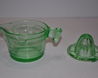 Green Depression Glass 2 Cup Measuring Cup Vintage Juicer Reamer Lot