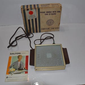 Vintage Salton Hotray Automatic Food Warmer Model H-100 with Original Booklet And Box