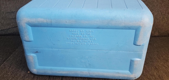 Vintage 1979 Coleman Polylite 40 Quart Blue Snap Latch Domed Lid
