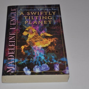 A Swiftly Tilting Planet Vintage Softcover Book Madeleine L'Engle Sequel To A Wrinkle In Time