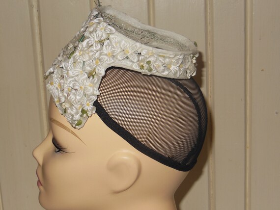 Unique Vintage Daisies Ladies Headband Hat Bridal… - image 7