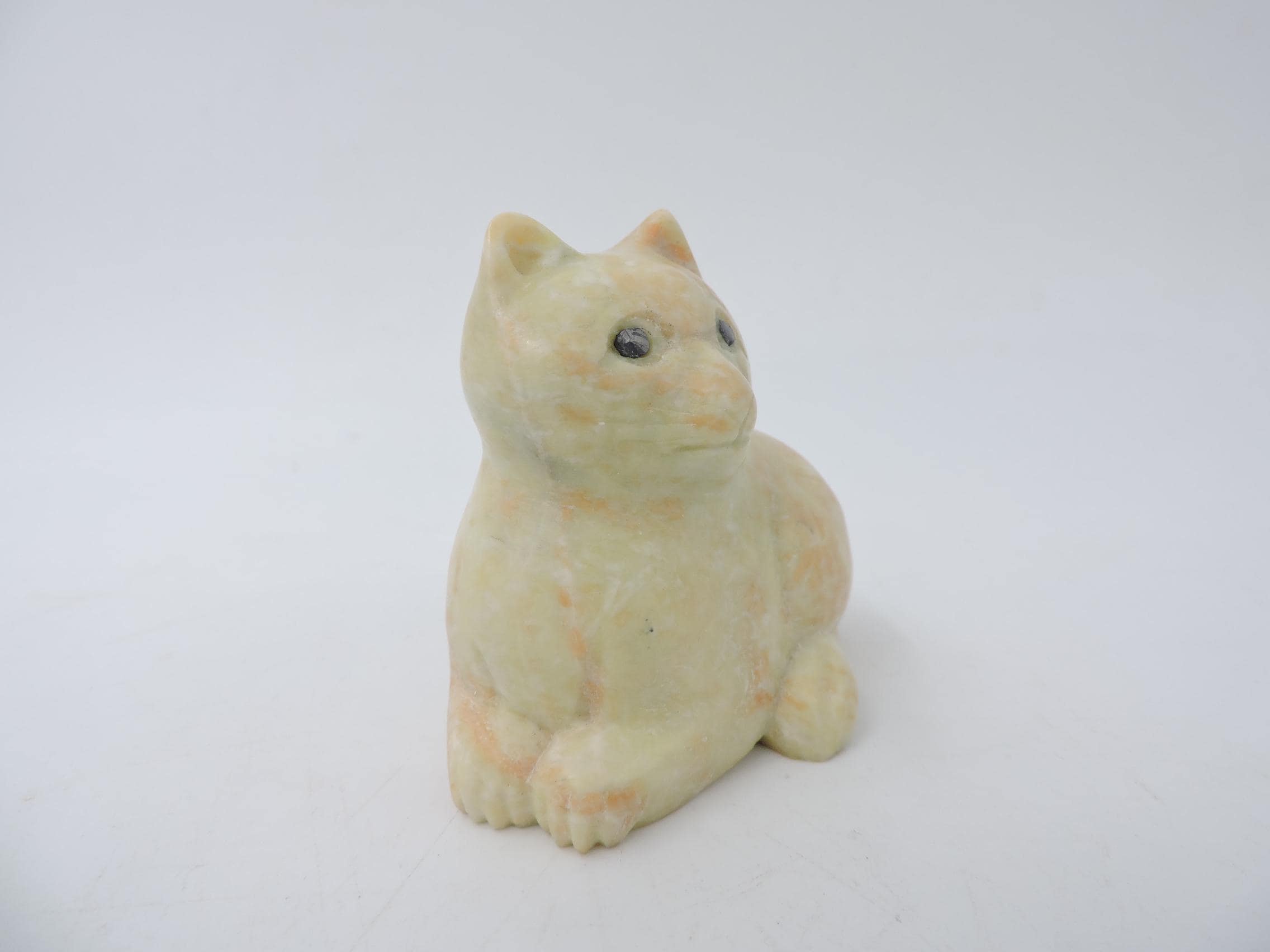 ヴィンテージ猫の置物 彫刻された石鹸石のペーパーウェイト コレクター