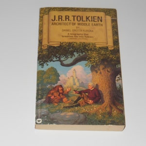 1977 J.R.R. Tolkien Architect of Middle Earth by Daniel Grotta Kurska Paperback Book