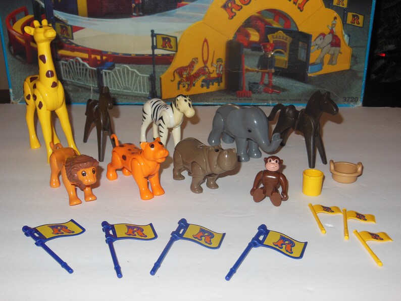 Huge Lot Vintage Playmobil Toy Romani Circus / 30 Figures / 9 | Etsy