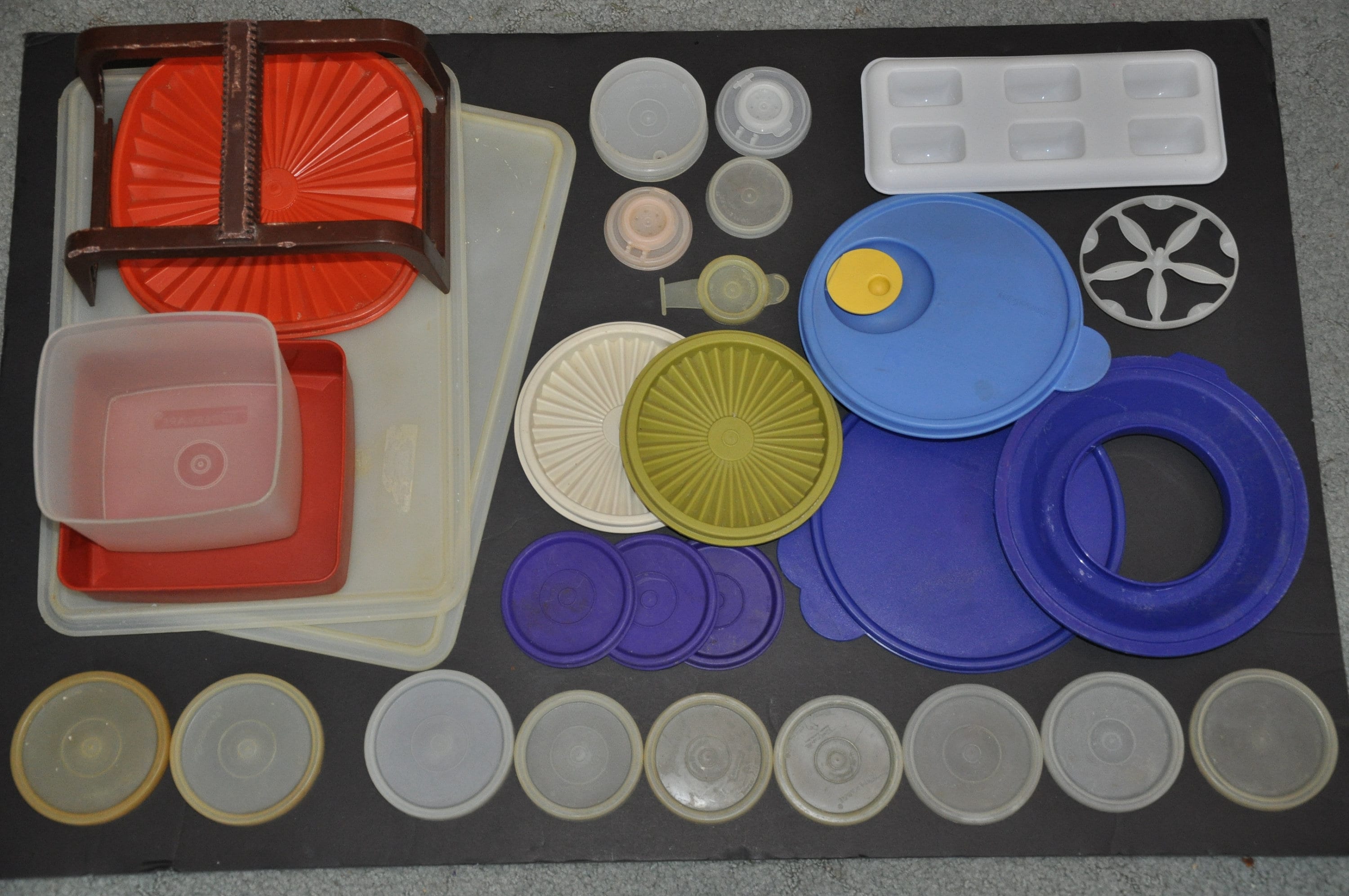 Tupperware 228 - Etsy 日本