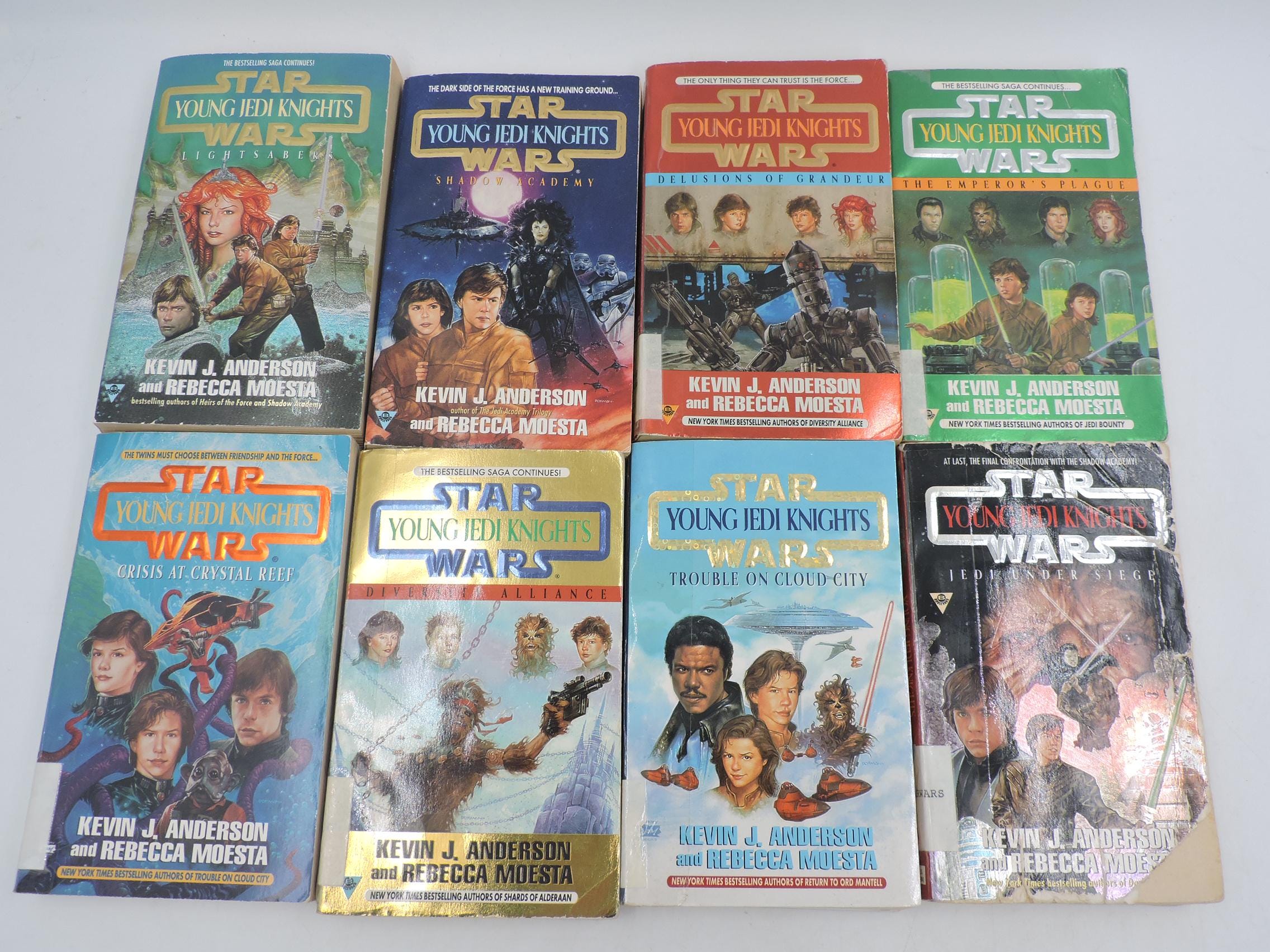Collection of 8 Vintage Star Wars Young Jedi Knights Paperback