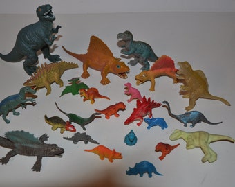 Vintage Dinosaur Figures Lot (22) – Retro Prehistoric Toy Animals