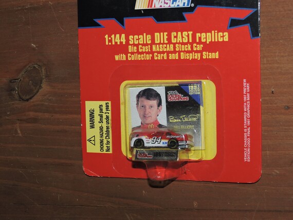 レーシングチャンピオン RACING CHAMPIONS  1:144scale 1996 NASCAR Racing Champions 1:144 Scale Die Cast Replica