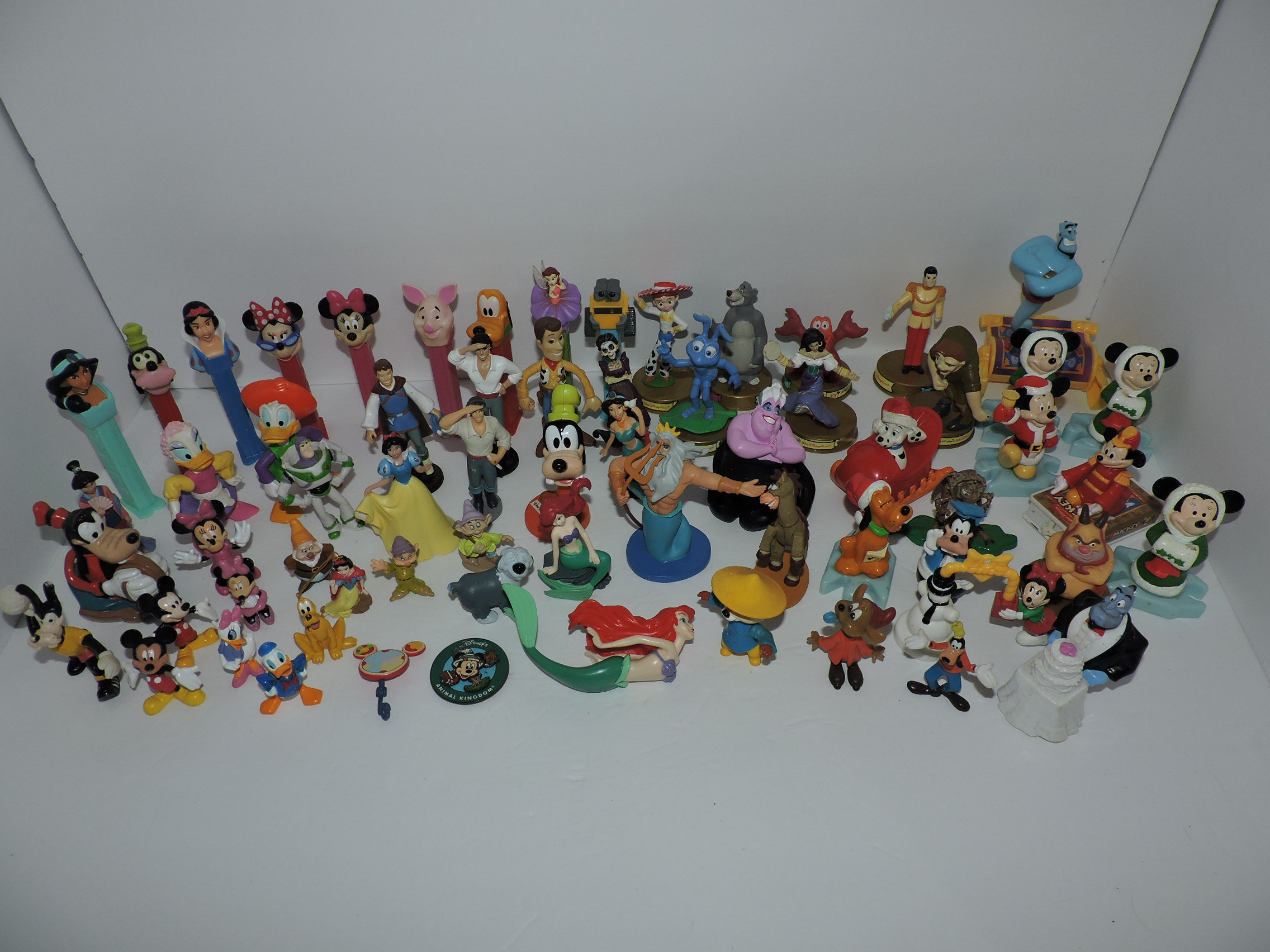 Huge Lot of Walt Disney Character Toys - Etsy Hong Kong