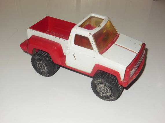 vintage red tonka truck