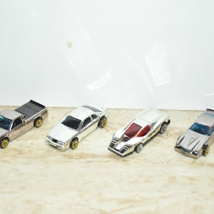 4x Chrome Hot Wheels Cars 1974 Silver Bullet,