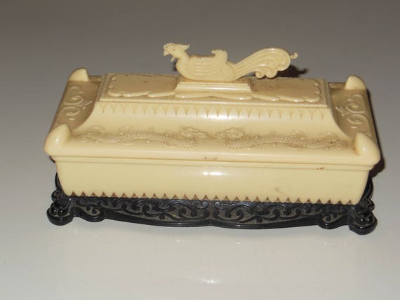Vintage Oriental Dragon Plastic Jewellery Trinket Jewelery Box Case