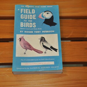 A Field Guide To Birds Vintage Softcover Book plus a Peterson Backyard Bird Song Cassette