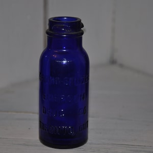 7 Vintage Kobaltblau Medizinflaschen Glasflasche Lot Bild 5