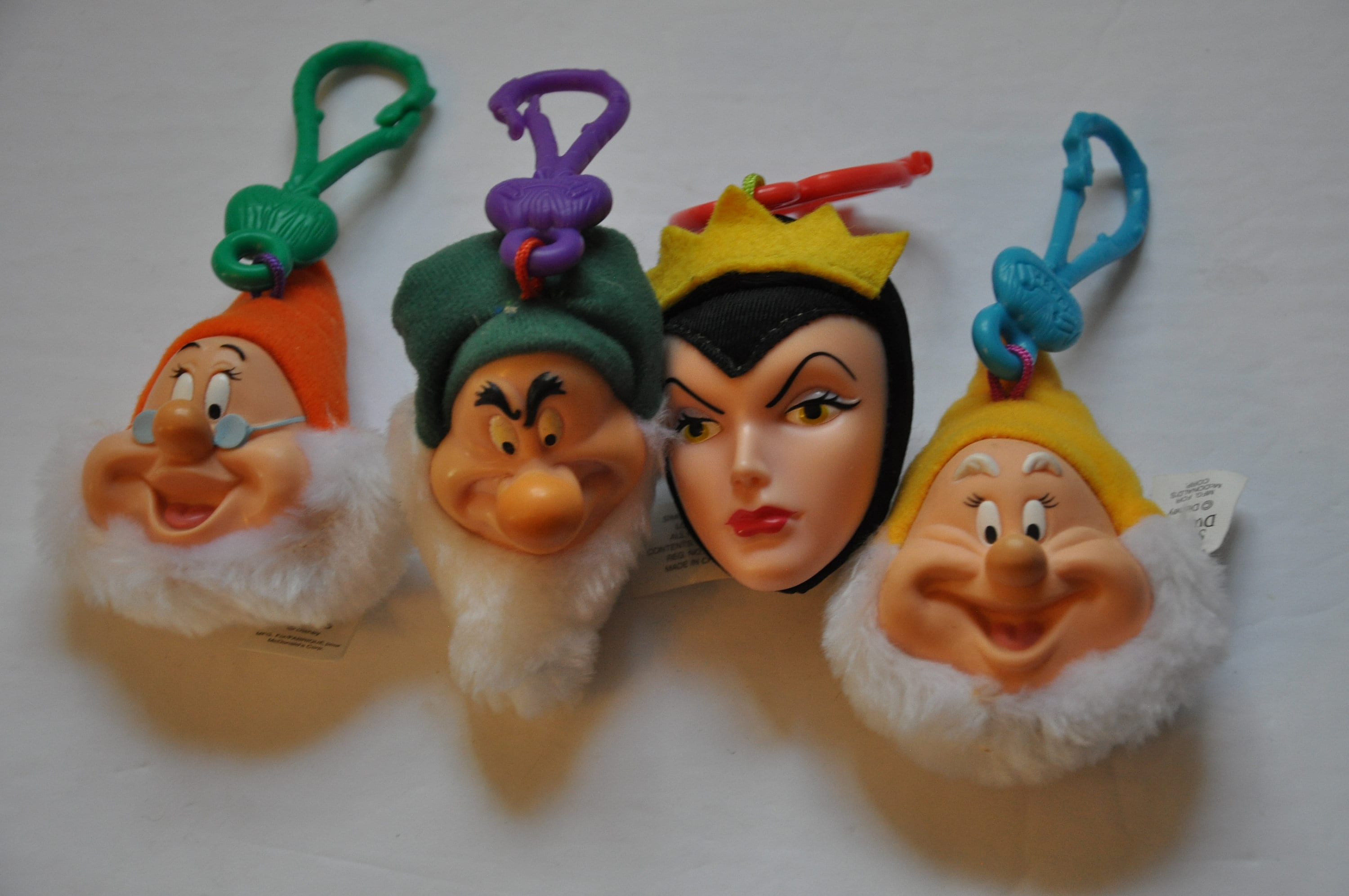 ヴィンテージ ディズニー 白雪姫と7人の小人 クリップオン 4個 - Etsy 日本