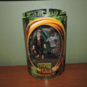 Traveling Bilbo Action Figure With Accessories Sealed In Original Package NIP Toy Biz