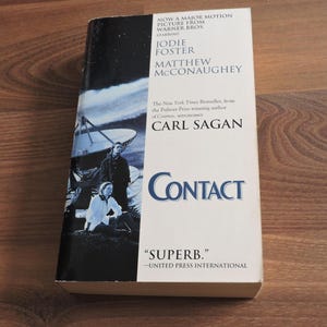 Contact - Carl Sagan - Movie Jodie Foster Matthew McConaughey Cover Paperback Book