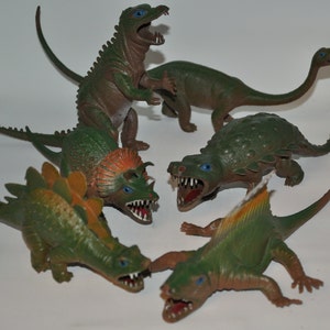 Lot of 6 Vintage Dinosaurs