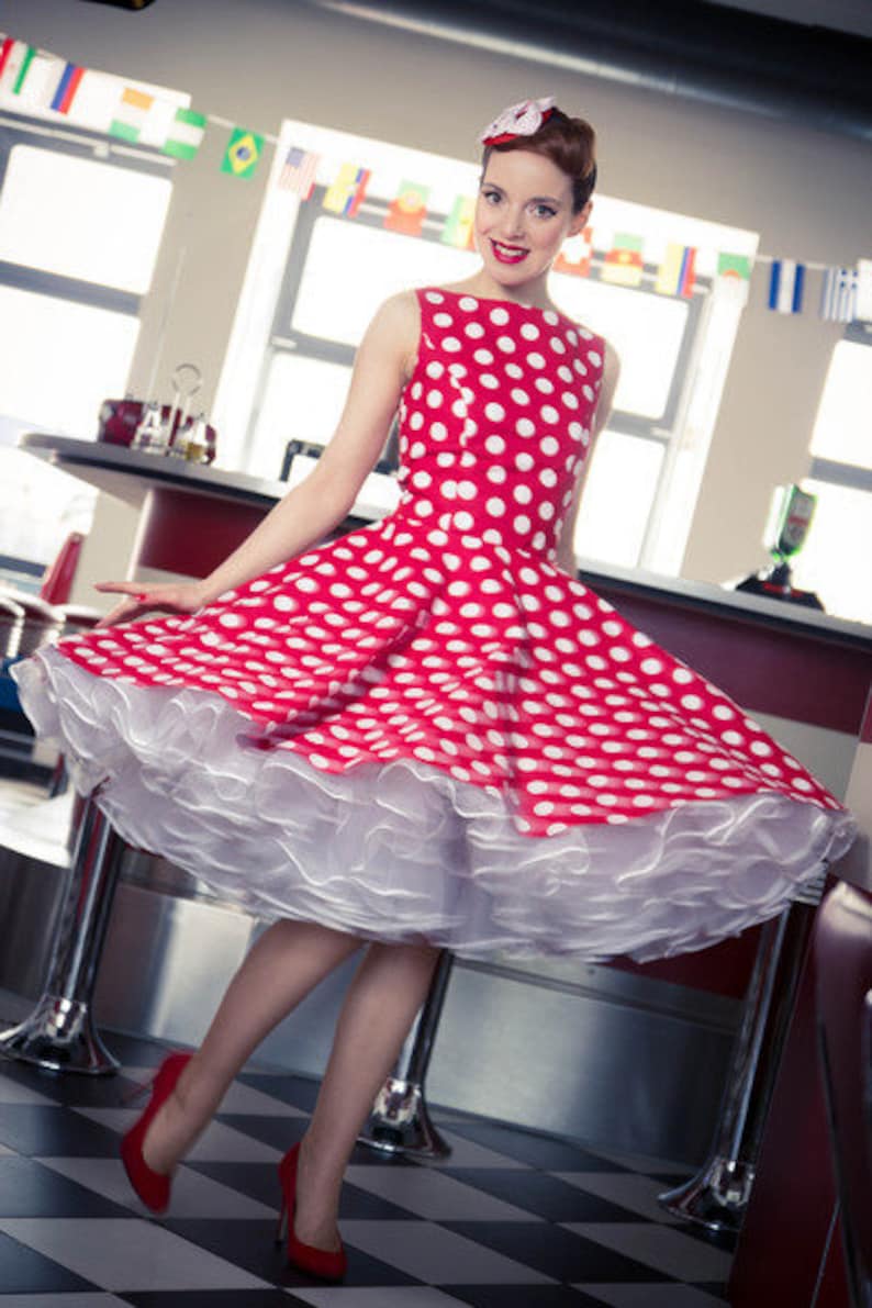rockabilly dress with and without petticoat