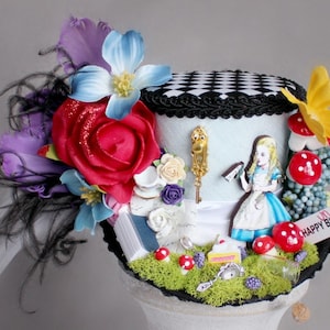 Alice Mini Top Hat, Alice Landscape Mini Hat, Alice in Wonderland Hat, Unbirthday Hat, Tea Party Hat, Mini Hat Hoofdband, Blauwe Mini Top Hat