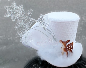 Fawn Christmas Mini Top Hat , Holiday Party Hat , White Mini Top Hat, New Year's Eve Mini Hat, Christmas Fascinator, Christmas Decoration