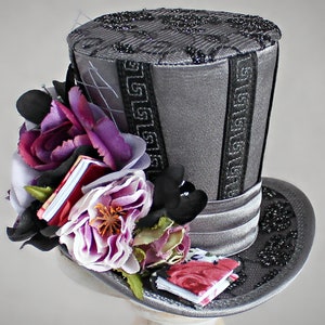 Bloem Mini Top Hat, Genaaid Mini Top Hat, Mad Hatter Kostuum Fascinator, Verjaardag Hoed, Boek Mini Top Hat, Tea Party Hat, Flower Fascinator