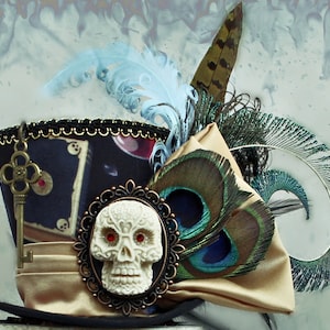 Schedel mini hoge hoed, macabere hoed, gotische tovenaar, Halloween mini hoge hoed, Tea Party hoed, Halloween hoed, vrouwen hoge hoed, mini hoge hoed