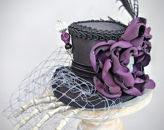 Gothic Mini Top Hat, Black Mini Top Hat, Gothic Wedding , Halloween Mini Top Hat, Women Gothic Victorian Mini Top Hat, Halloween Fascinator