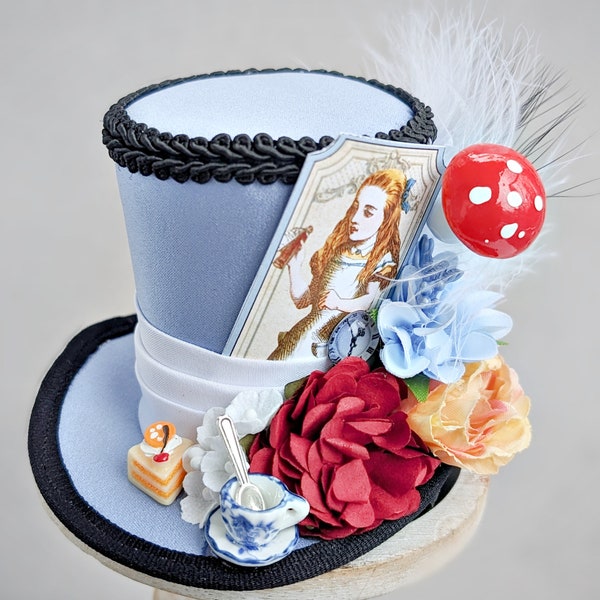 Alice in Wonderland, Red Queen Mini Top Hat, Alice Costume Fascinator, Wonderland Birthday Hat, Red Queen Hat, Alice Tea Party Hat