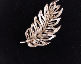 LISNER Brooch Pin Silver Tone Vintage Leaf Jewelry Grannycore Accessories