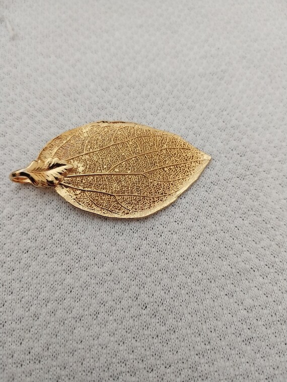 Golden Leaf Dipped Veined Leaf PENDANT Gold - image 4