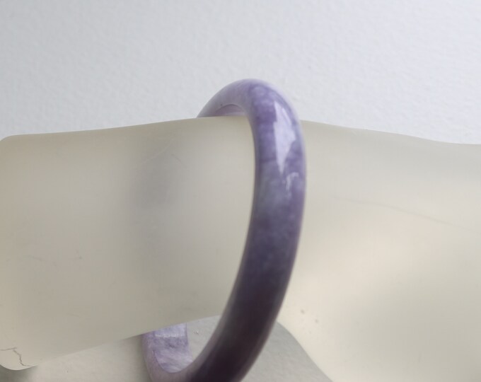 Vintage Asian Chinese Jade Hinged Bangle Bracelet Purple Lavender Small Wrist Jade Bangle Chinese Jade Estate Jewelry