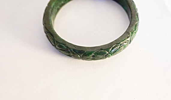 Vintage Jade Bangle Bracelet, Green Jade Asian Bangle Bracelet, Jade Bracelet, Carved Chinese Etched Jade Bangle Braclet