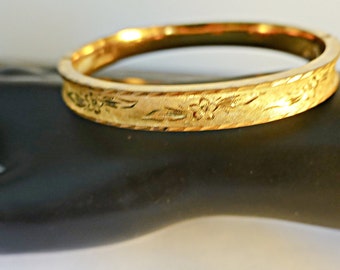 Vintage Gold Hinged Bangle Bracelet ,Wedding Jewelry, 12 Kt Gold Filled Etched Floral Design Bangle Bracelet, Gift for Woman, Mother's Day