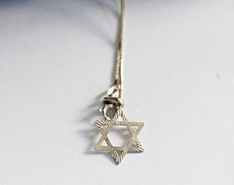 Star of David 925 Sterling Silver Necklace,  Magen David Pendant Necklace,  Religious Medal Pendant, Chanukah Hanukah Gift