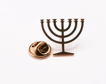 Vintage Menorah Krawattennadel, Menorah Anstecknadel, Anstecknadel, Mantel, Buch, Tasche Anstecknadel, Geburtstag, Hochzeit. Chanukka Geschenk, jüdisches Geschenk, Unisex Menorah Anstecknadel