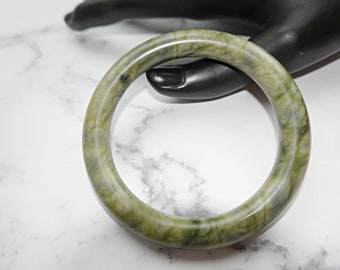 Vintage Jade Bracelet, Green Jade Bangle Bracelet, Asian Chinese Jewelry, Small Wrist Bracelet, Jade Bangle Bracelet, Jade Bracelet