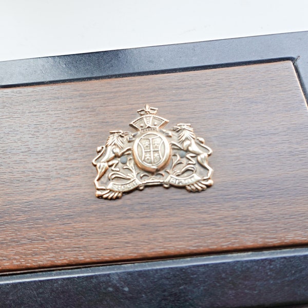 Vintage Knight Shield Lion Coat Of Arms Jewelry Box, 1960's Collectible Heraldic Jewelry Box