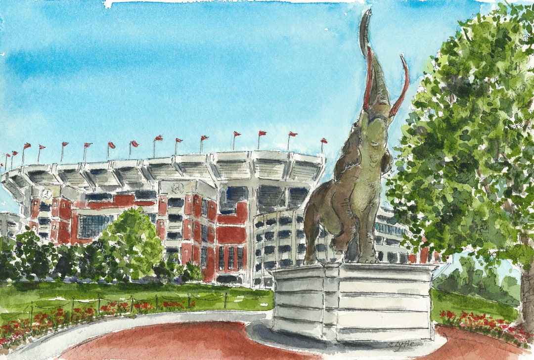 University of Alabama, Tuska the Elephant at Bryantdenny Stadium