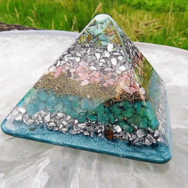 Powerful Orgonite® Orgone Pyramid (Small) - Soothe/Bring Peace - FREE WORLDWIDE SHIPPING!