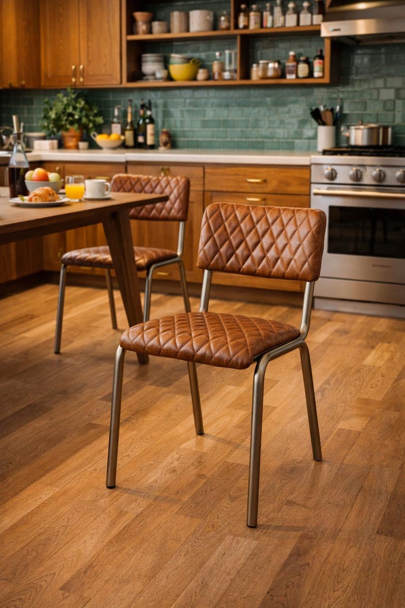 Cadeira em couro genuíno, cadeira estofada Accent, mobiliário para bar, restaurante e hotel Diamond, decoração moderna de meados do século, interior industrial. imagem 8